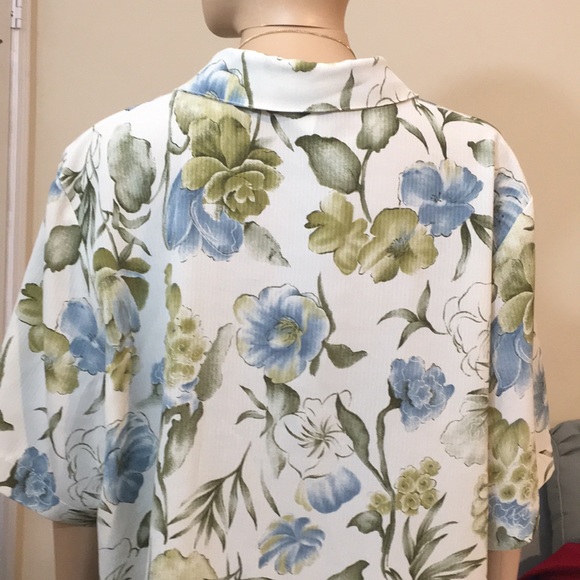 SZ 22 Top Career Blouse,Floral,Cream,Blues& Green,Short Sleeves,Flap Pocket EUC - Picture 4 of 11